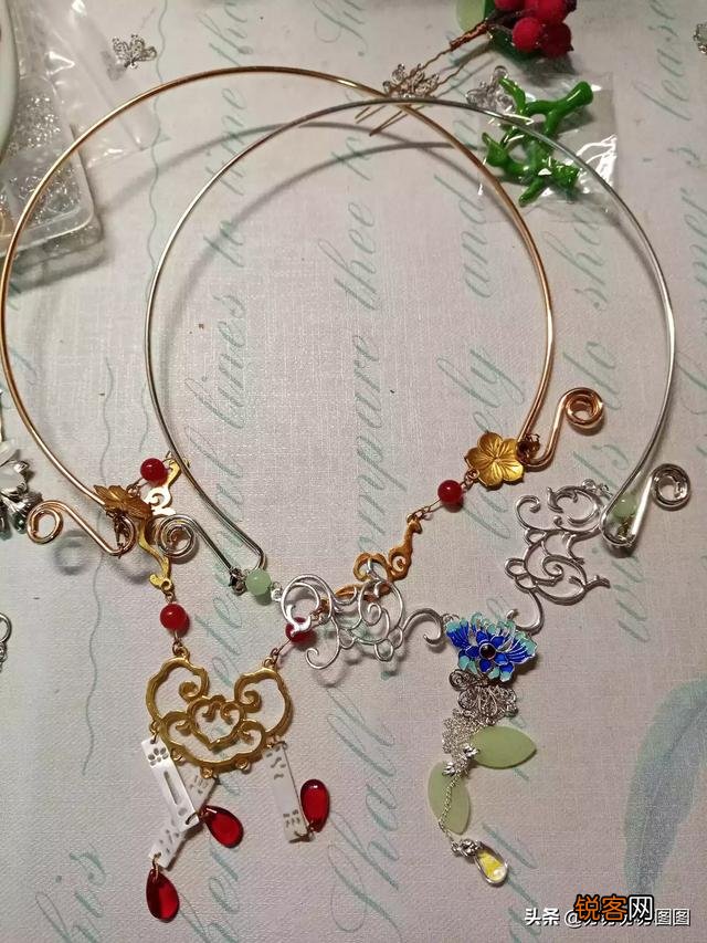 步摇,发簪和发钗的区别是什么？