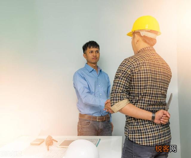 有人向你借200、300,为什么说这种人千万要远离？