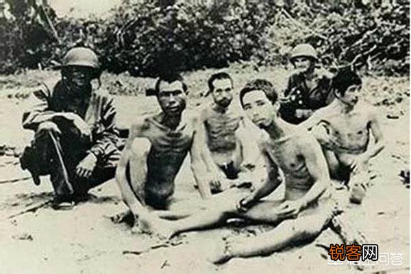 二战时美军抓到日本战俘后曾要求其脱光衣服是什么原因？