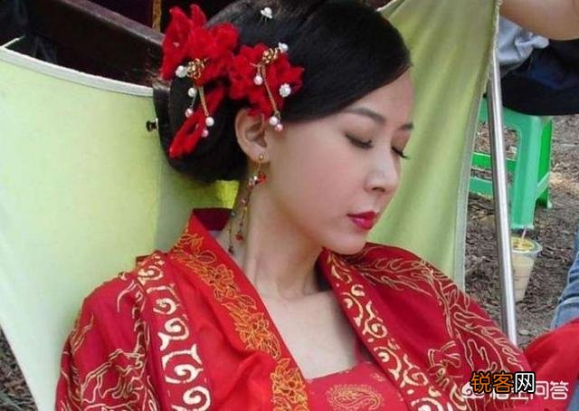 古代女人明明自己可哺乳,官宦之家为何要请乳娘,自己喂养不行吗？