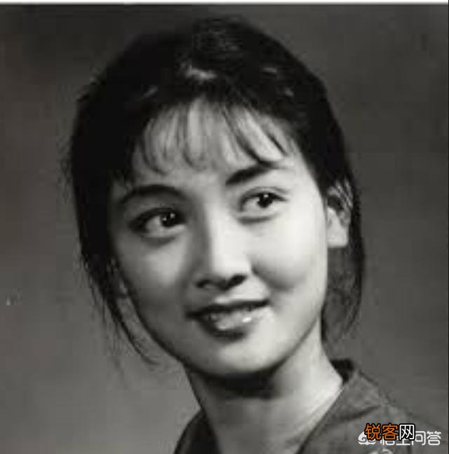 为什么影视剧里的方言喜欢讲四川话？