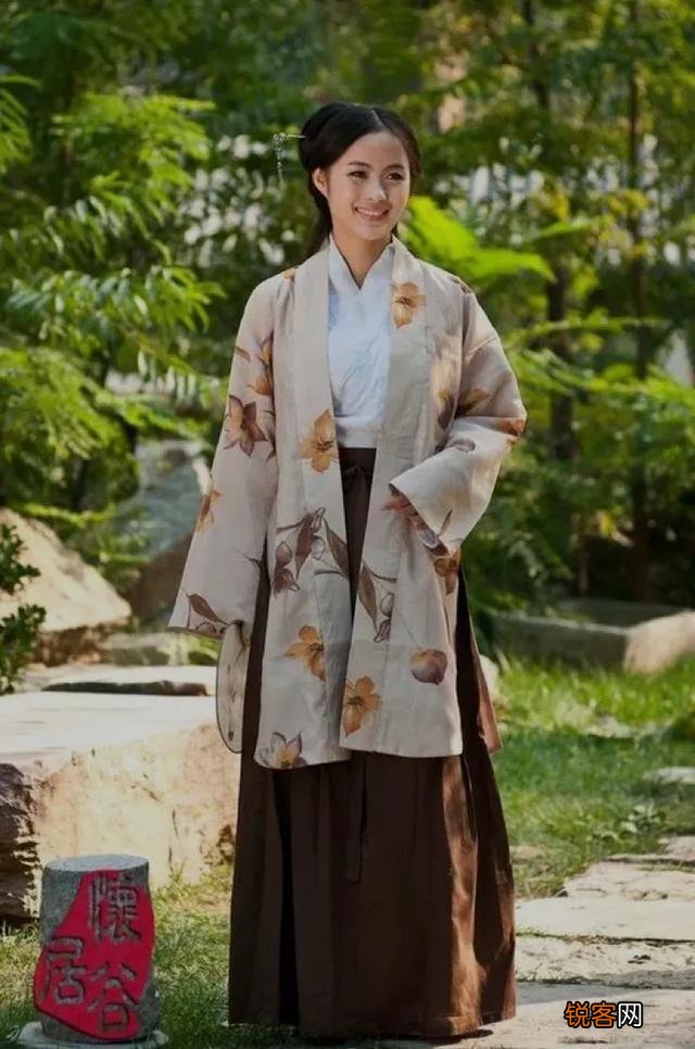 做影视视频剪辑,古装、动漫、欧美爱情,哪个风格作品更受欢迎？