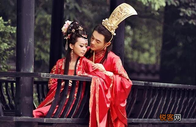 如何用古诗词表达「我爱你」,「我喜欢你」或「思念」的意思？