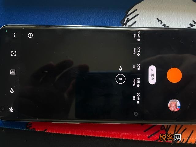 手机相机的专业模式怎么用？HDR是什么意思？