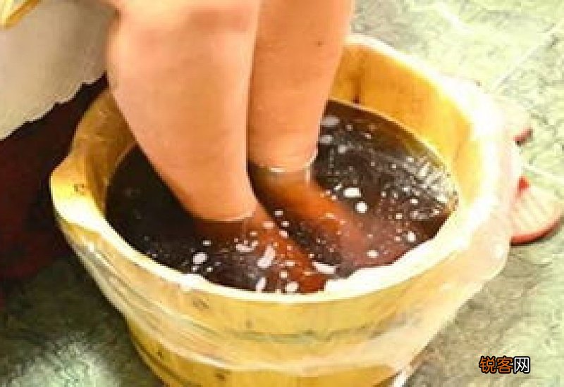 怎么判断湿气排出来了泡脚