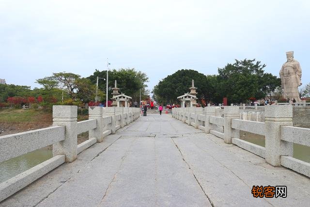 泉州洛阳桥的由来,有什么历史介绍吗？