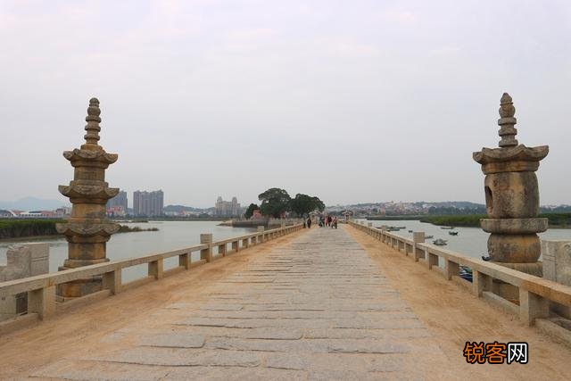 泉州洛阳桥的由来,有什么历史介绍吗？