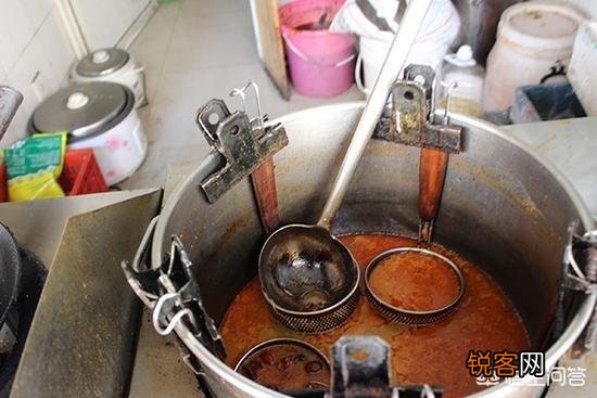 麻辣烫汤料中辛香料和高汤的比列是多少,怎样保持汤料久煮持香？