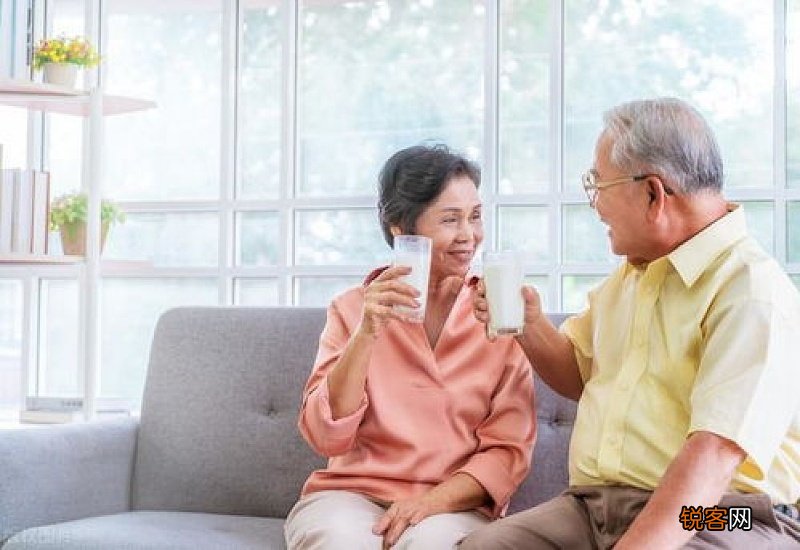 1968年出生，按最低档次缴费，2023年可领多少养老金?还有补发?