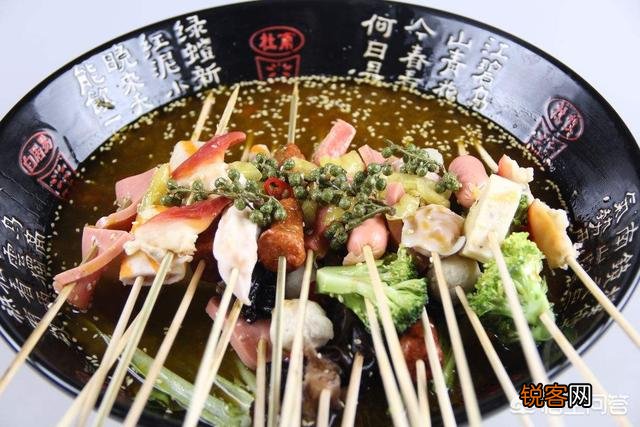 老式麻辣烫的底料怎么炒？