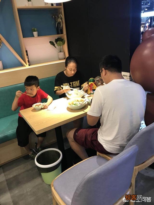 麻辣烫汤底有哪些常见的调料？