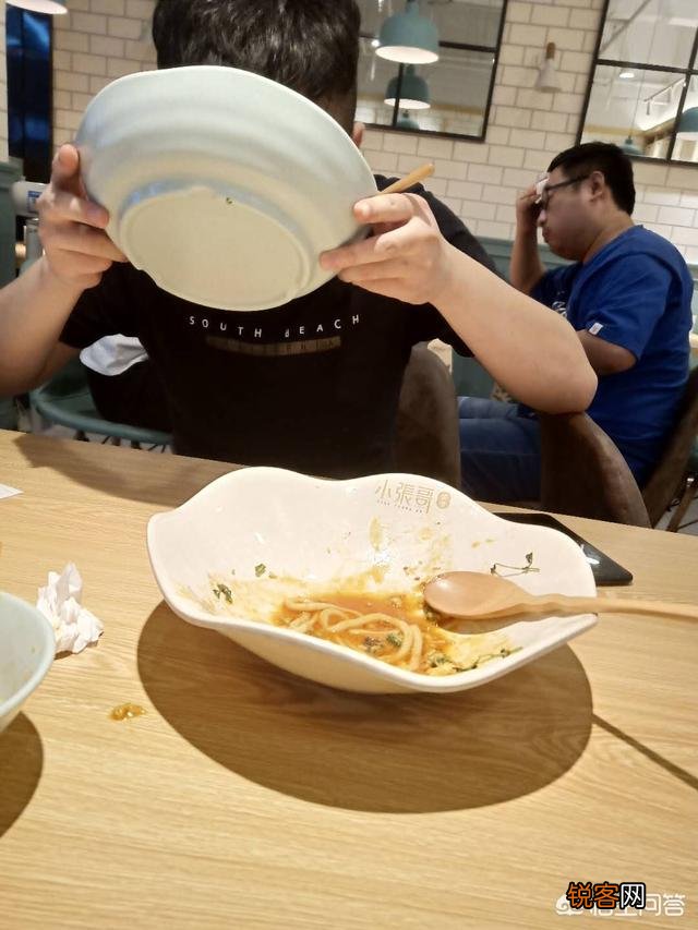 麻辣烫汤底有哪些常见的调料？