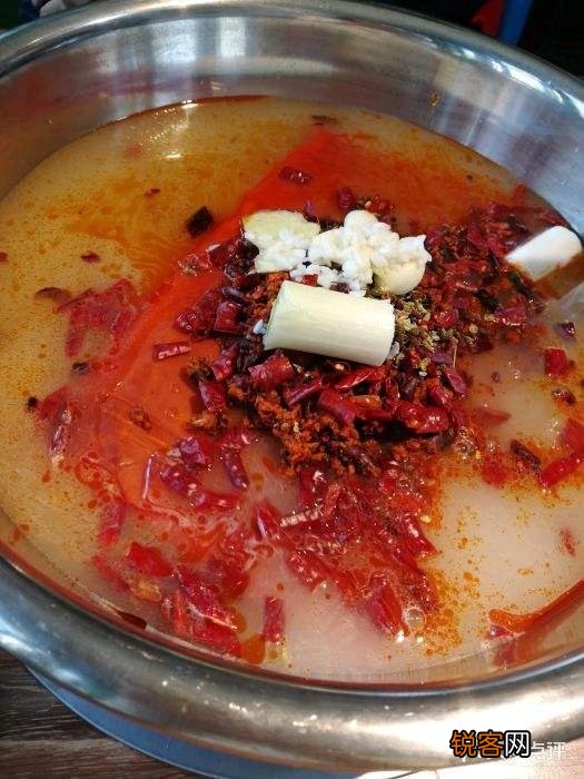 麻辣烫的锅底怎么弄才好？