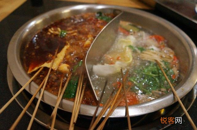 麻辣烫的锅底怎么弄才好？