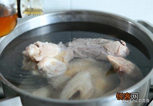 麻辣烫用什么汤最好吃？