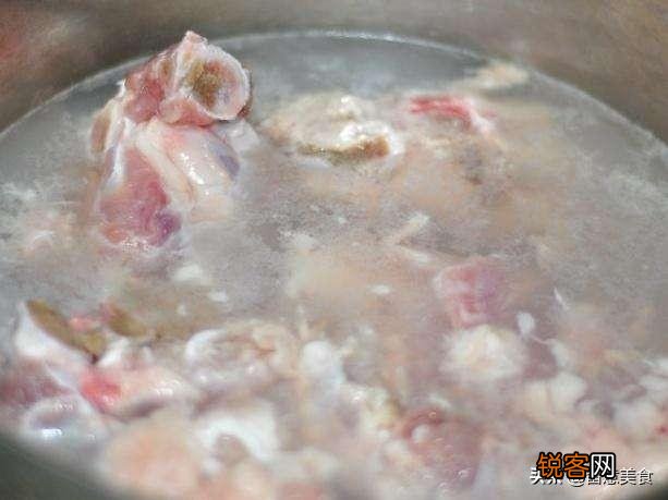 麻辣烫用什么汤最好吃？