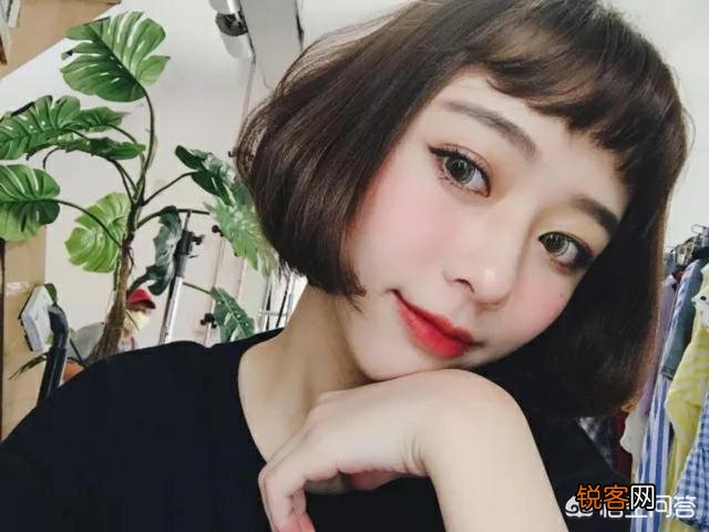 2018年各款脸型分别适合什么样的卷发？