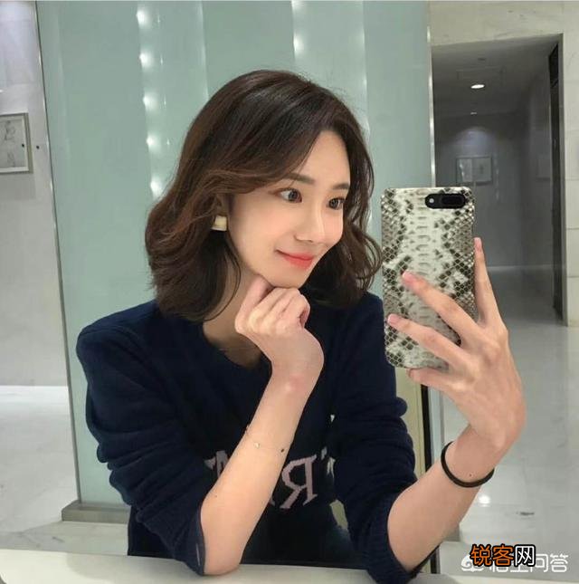 2018年各款脸型分别适合什么样的卷发？