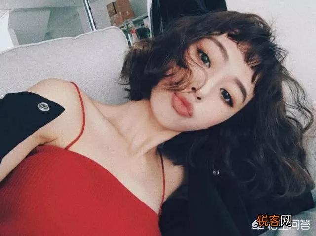 2018年各款脸型分别适合什么样的卷发？