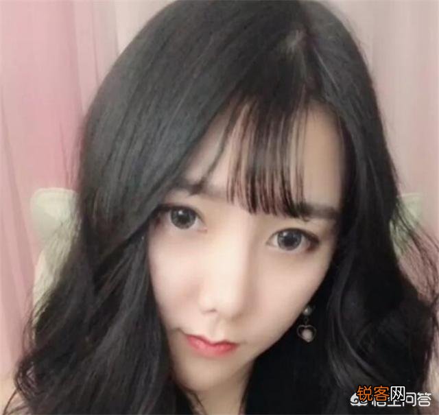 还没到斗鱼年度,主播小团团的真容就被曝光？网友：“像乔碧萝的妹妹”,你有何看法？