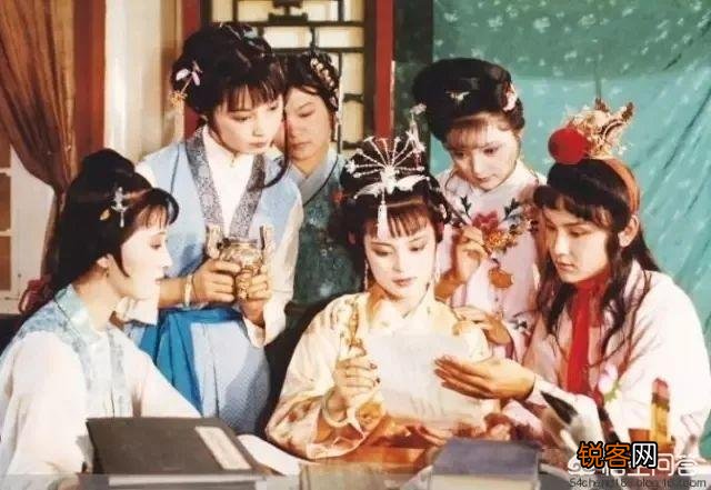 《红楼梦》怡红院里的海棠花有何寓意？