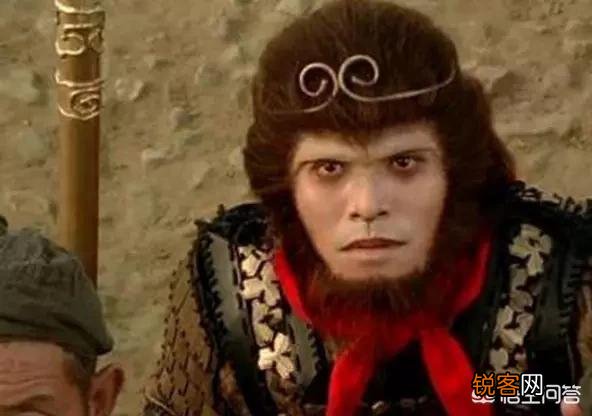 在《西游记》中饰演孙悟空的六小龄童在网上为什么经常被黑？