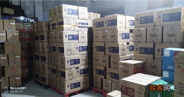 请问飞天迎宾和习酒1988哪个适合多收藏些？