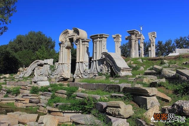 第二次鸦片战争中,抢掠并火烧圆明园的悲剧是怎样发生的？