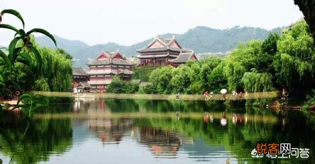 1982年拍摄的电影《火烧圆明园》中的圆明园风景是从哪拍的？