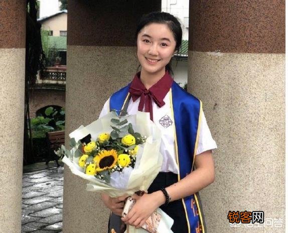 那位可爱的点读机女孩高考568分,你怎么看？