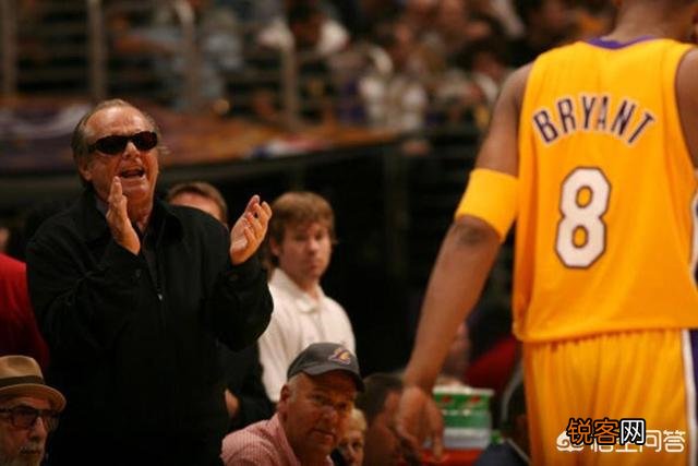 科比当年肘击球迷致其死亡,打七年官司赔偿巨款,这是怎么回事？