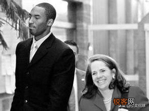 科比当年肘击球迷致其死亡,打七年官司赔偿巨款,这是怎么回事？
