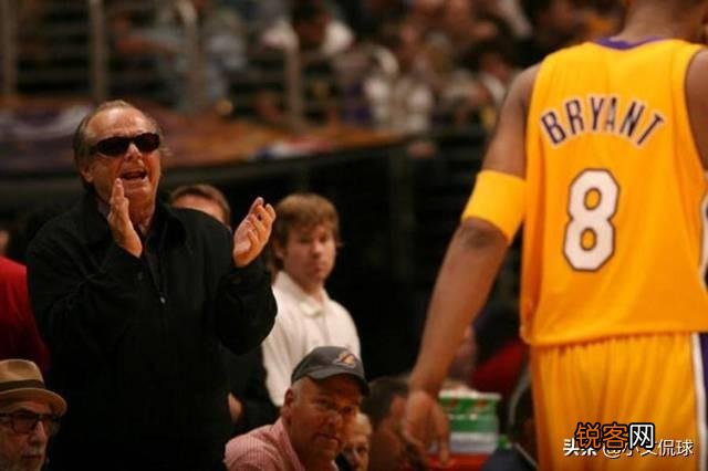 科比当年肘击球迷致其死亡,打七年官司赔偿巨款,这是怎么回事？