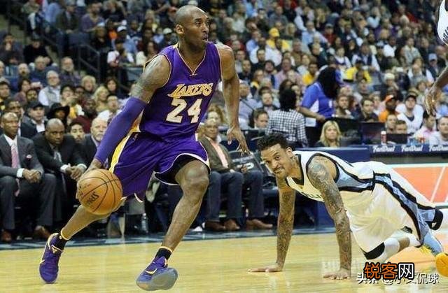 科比当年肘击球迷致其死亡,打七年官司赔偿巨款,这是怎么回事？
