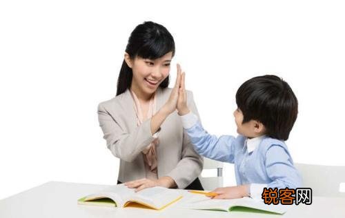 四川达州一13岁男同学杀死43岁母亲,家长应该怎么教育孩子？