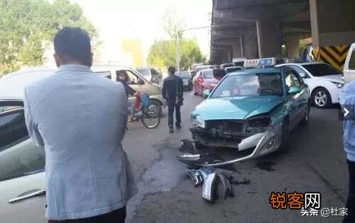 遇到类似陕西宝鸡市凤翔县705杀人事件,司机用什么办法才有可能逃生？