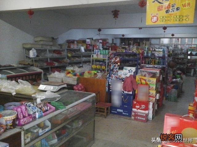 亲吻老板娘的醉酒男被捅死,老板被判无期徒刑,谁更值得同情？