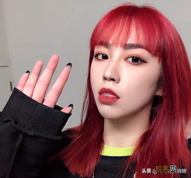 现在头发棕色,不漂的情况下可以换什么颜色？