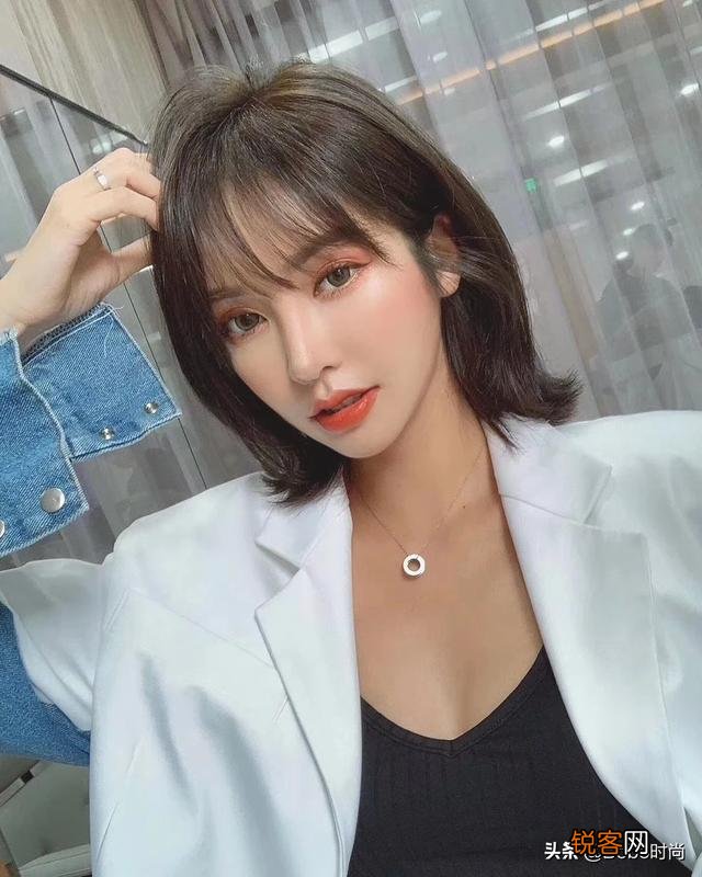 现在头发棕色,不漂的情况下可以换什么颜色？