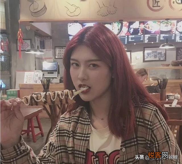 现在头发棕色,不漂的情况下可以换什么颜色？