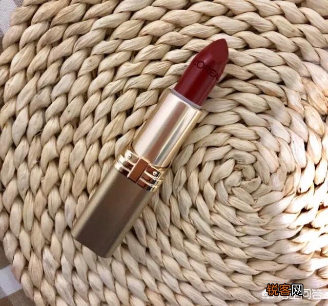 各位仙女姐姐们,有没有看起来高级有质感的土棕色口红推荐呢？