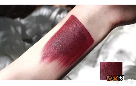 各位仙女姐姐们,有没有看起来高级有质感的土棕色口红推荐呢？