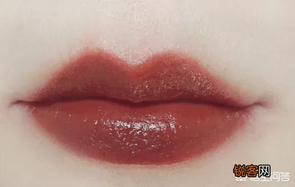 各位仙女姐姐们,有没有看起来高级有质感的土棕色口红推荐呢？