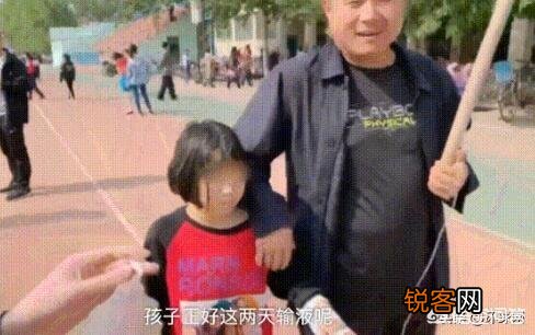 衡水中学开放,女童高烧几天后,举吊瓶参观,父亲说一定要考上,你怎么看？