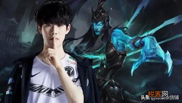 Theshy滑板鞋彻底火了,RNG主教练亲自测试,粉丝慌了解,如何评价？