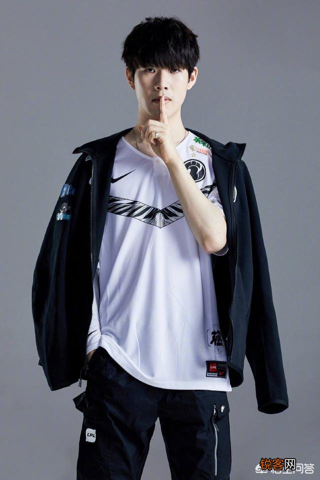 Theshy上单滑板鞋首败,制裁法宝是它,观众：大快人心！TS改变了上单生态吗？