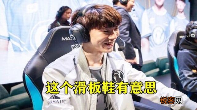 LOL：Theshy终于被制裁了,韩服被路人“滑板鞋”打爆,惨遭打脸,你如何评价？