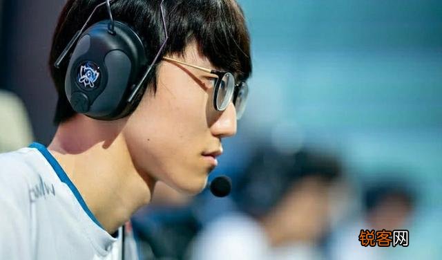 LCK首次出现滑板鞋上单,“Nuguri7分钟被击杀三次,解说直言请勿模仿”,你怎么看？