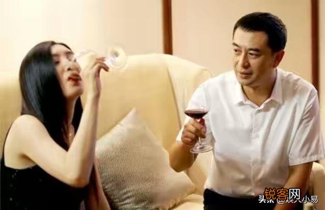 绿茶婊和心机婊哪个更可怕？