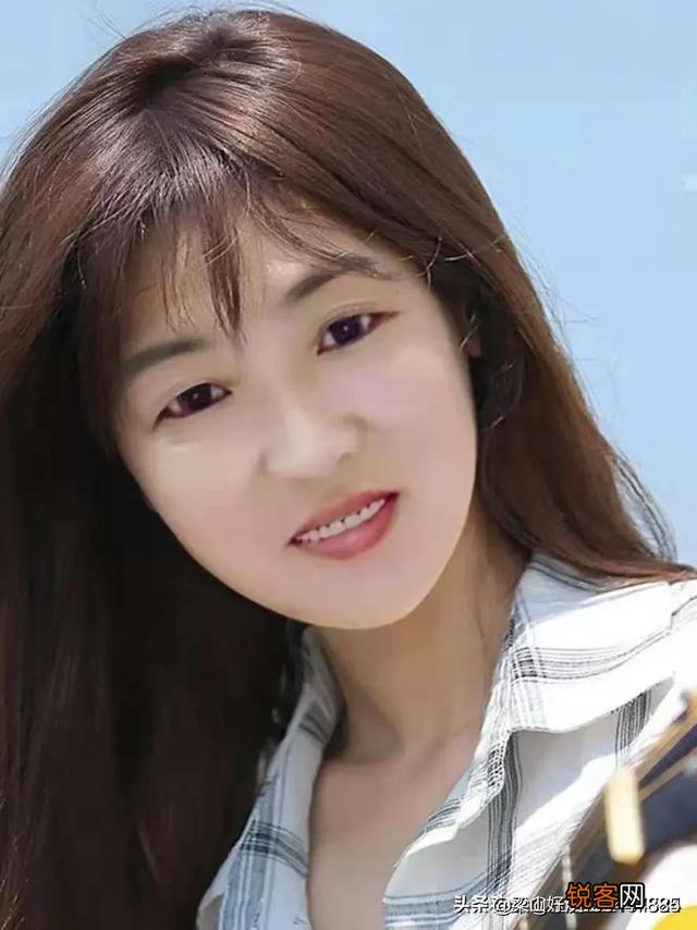 怎么表扬一个女人高贵有气质？